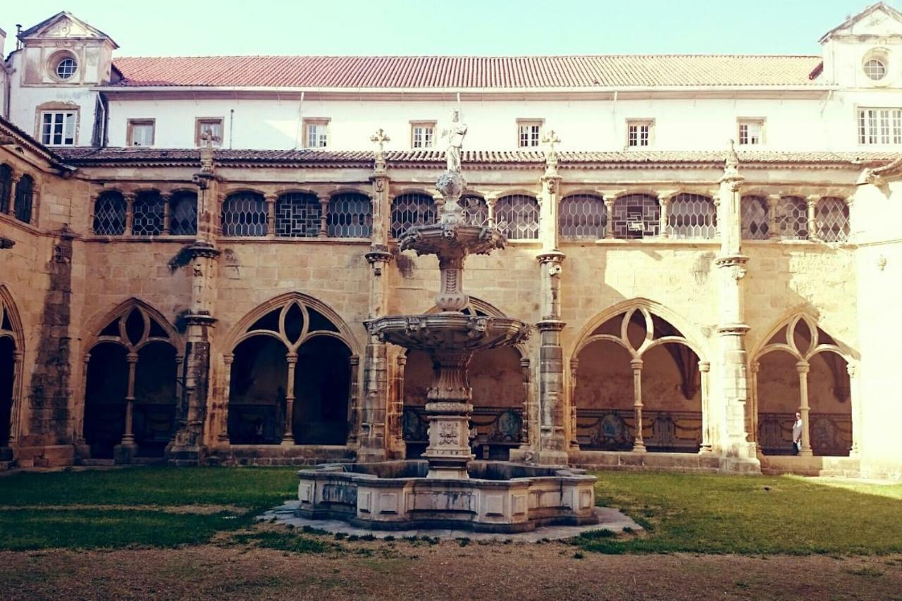 T1 Amplo E Repleto De Luz Junto A Pc Do Comercio - Self Check In Coimbra Exteriör bild